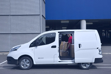 Nissan e-NV200 electric van review (2021) | Parkers